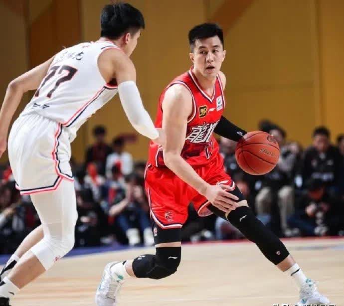 广发体育官方下载-广东宏远全队状态回升，大胜对手