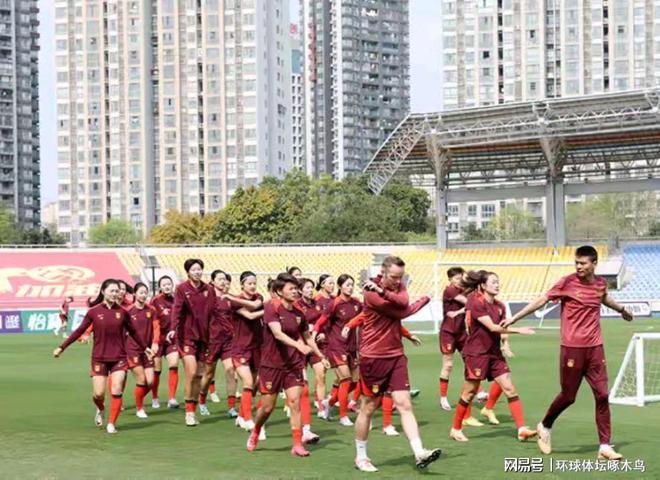 中国女足队员备战国际锦标赛，全力以赴的简单介绍